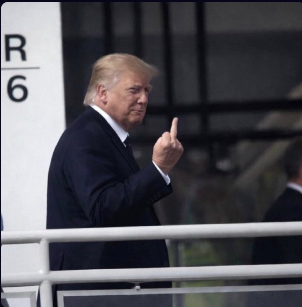 Screenshot_20260426_061843_Truth Social.jpg